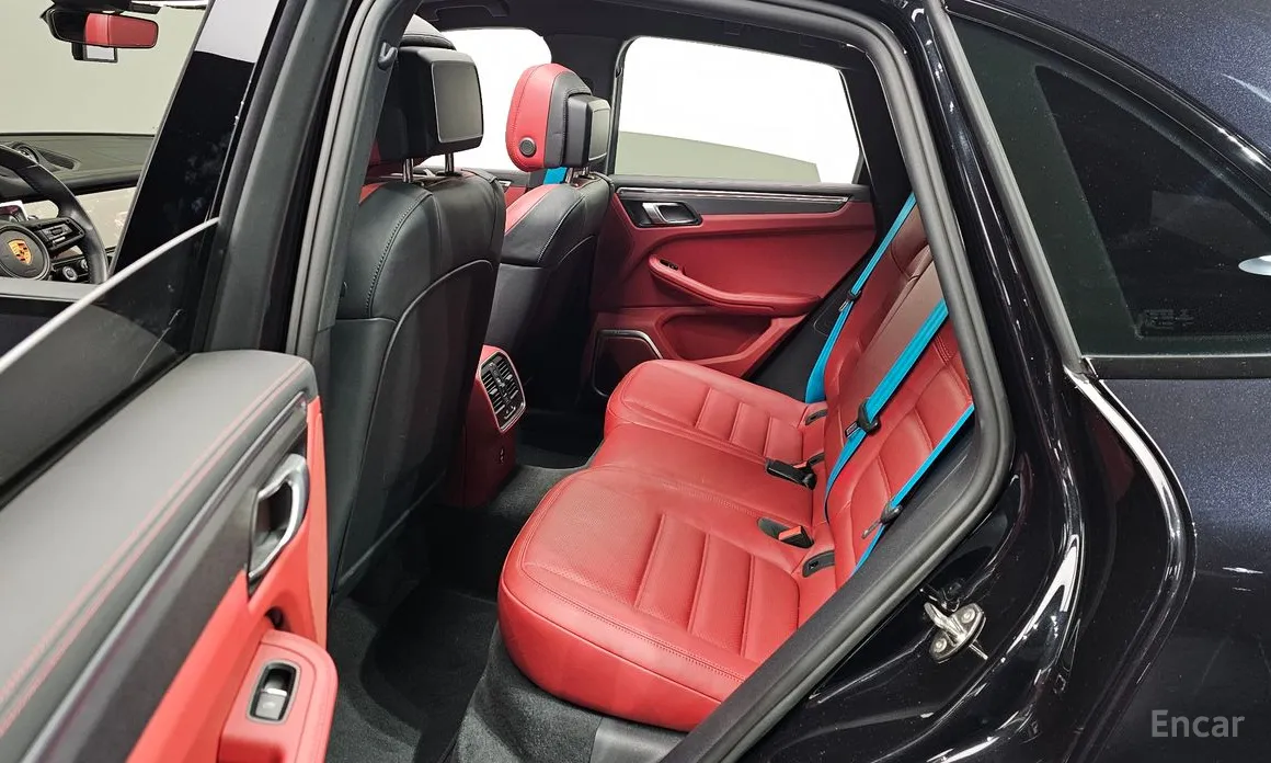 Фото 16 - Porsche Macan