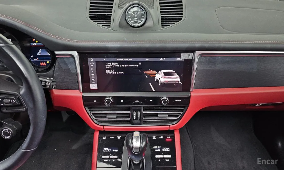 Фото 18 - Porsche Macan