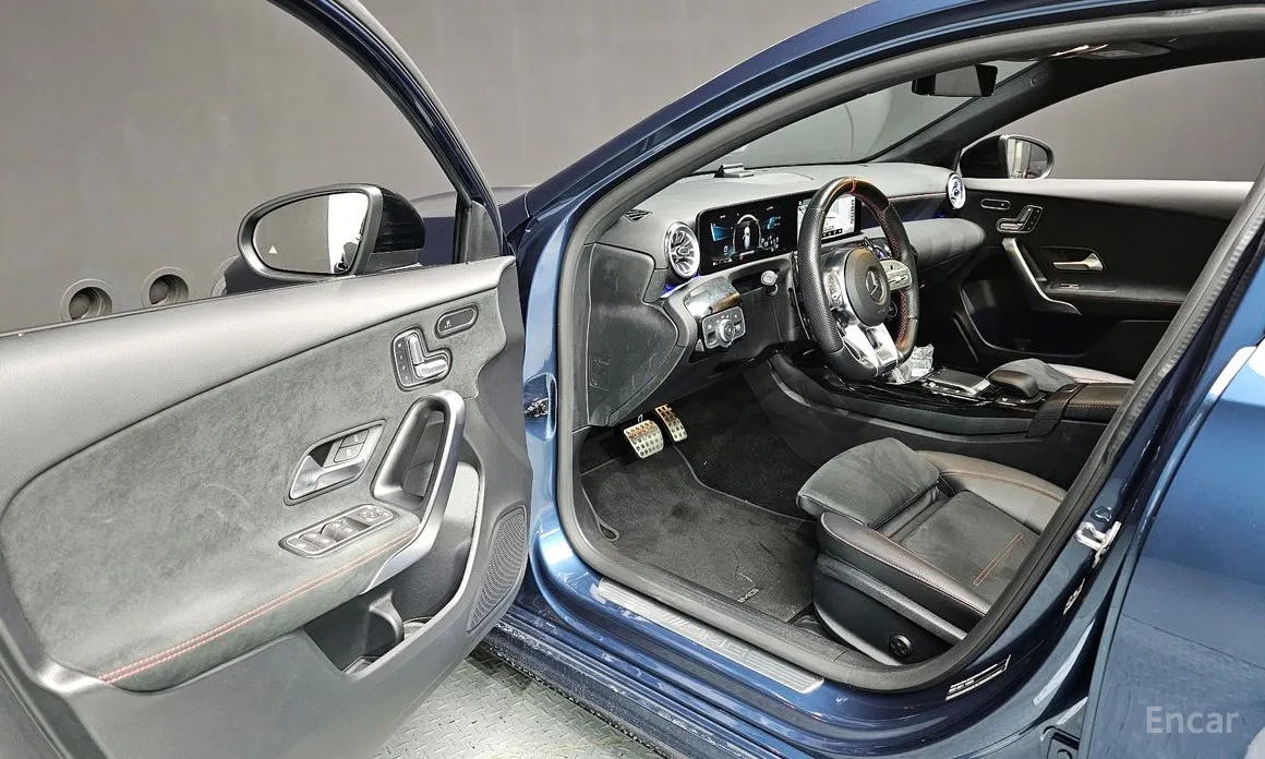 Фото 10 - Mercedes-Benz A-Class