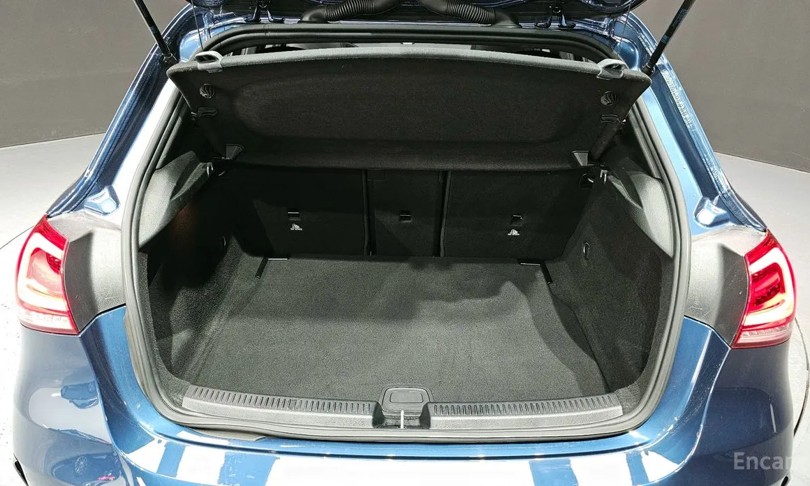 Фото 20 - Mercedes-Benz A-Class