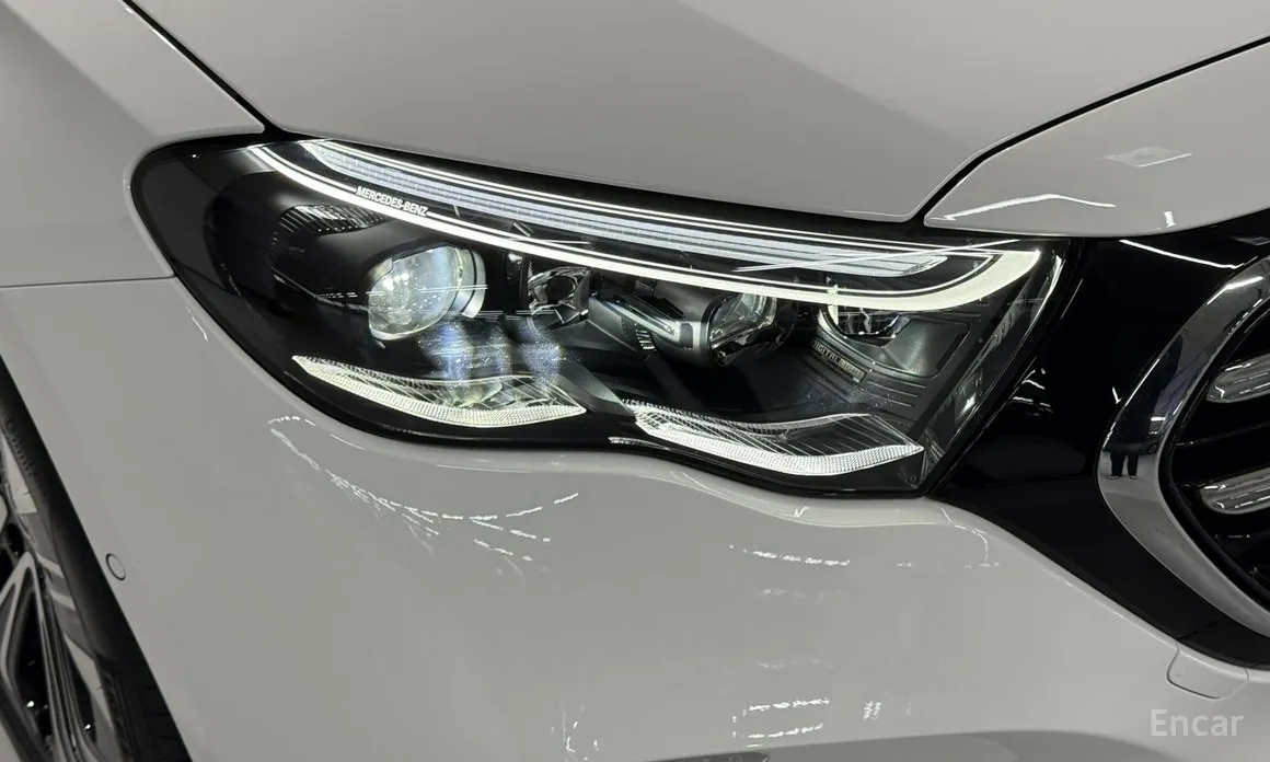 Фото 12 - Mercedes-Benz E-Class