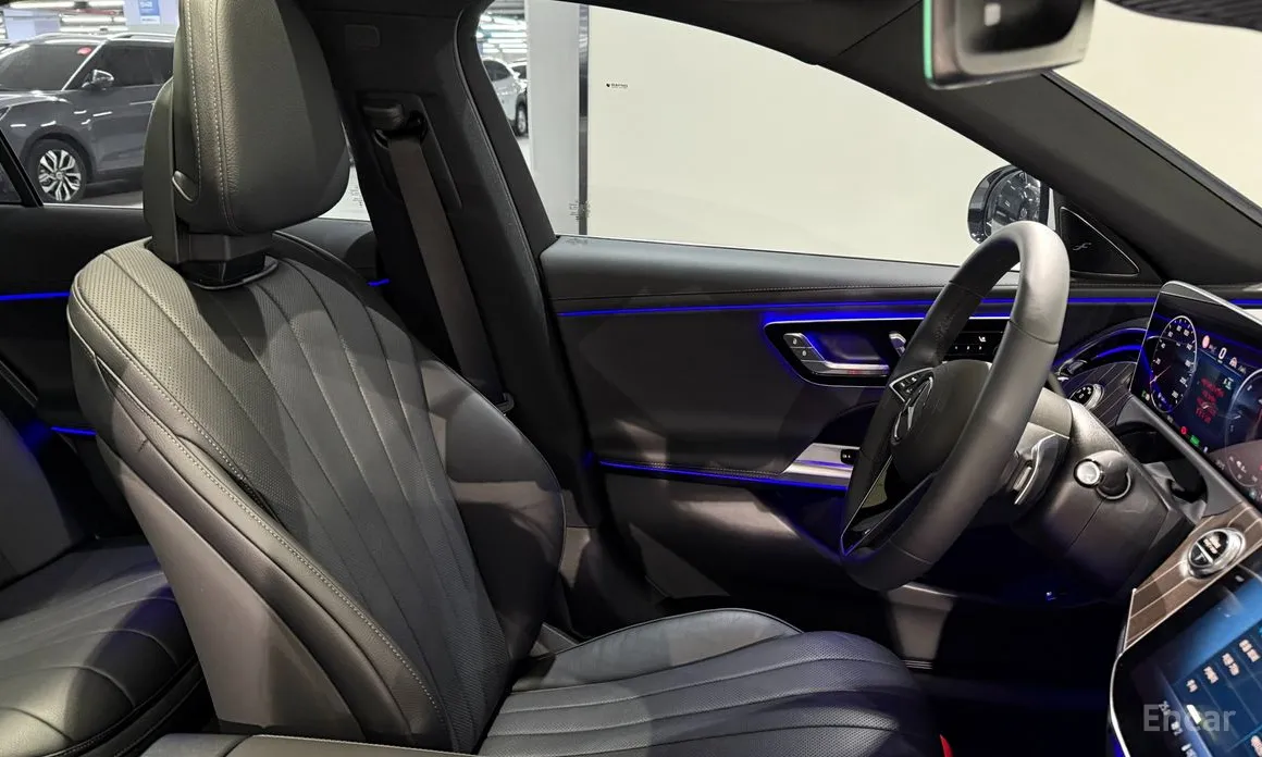 Фото 18 - Mercedes-Benz E-Class