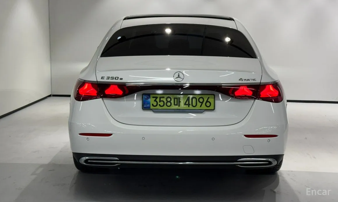 Фото 7 - Mercedes-Benz E-Class