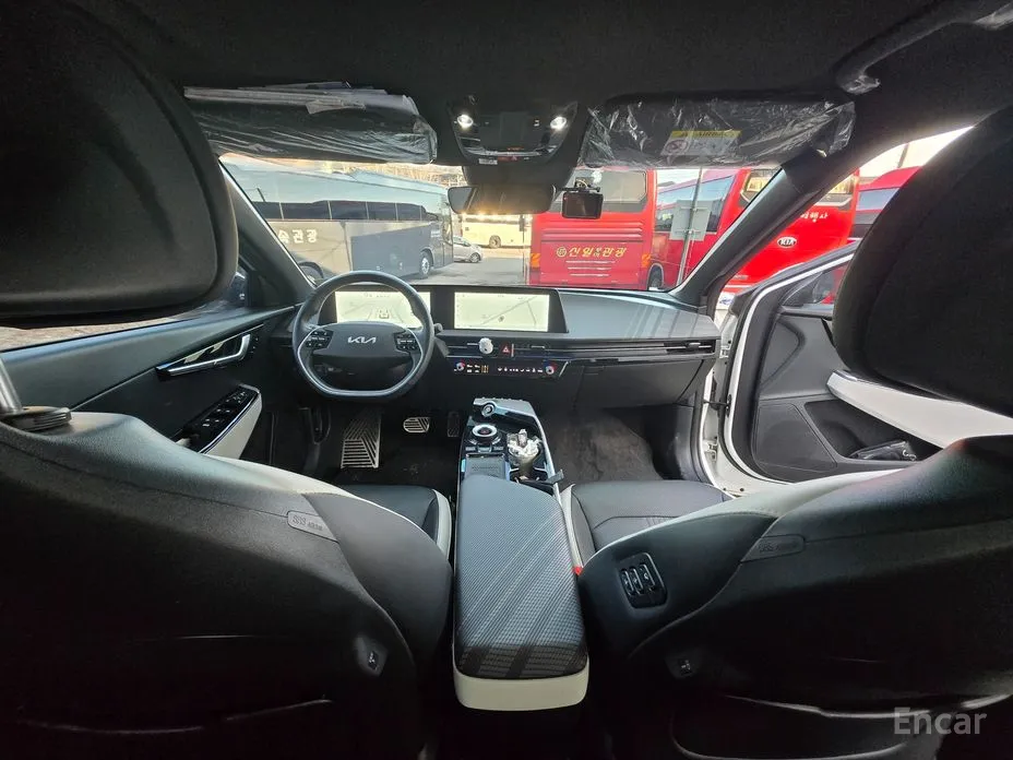 Фото 7 - Kia EV6