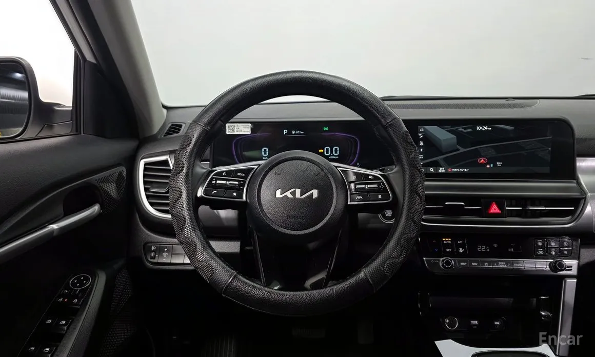 Фото 13 - Kia Seltos