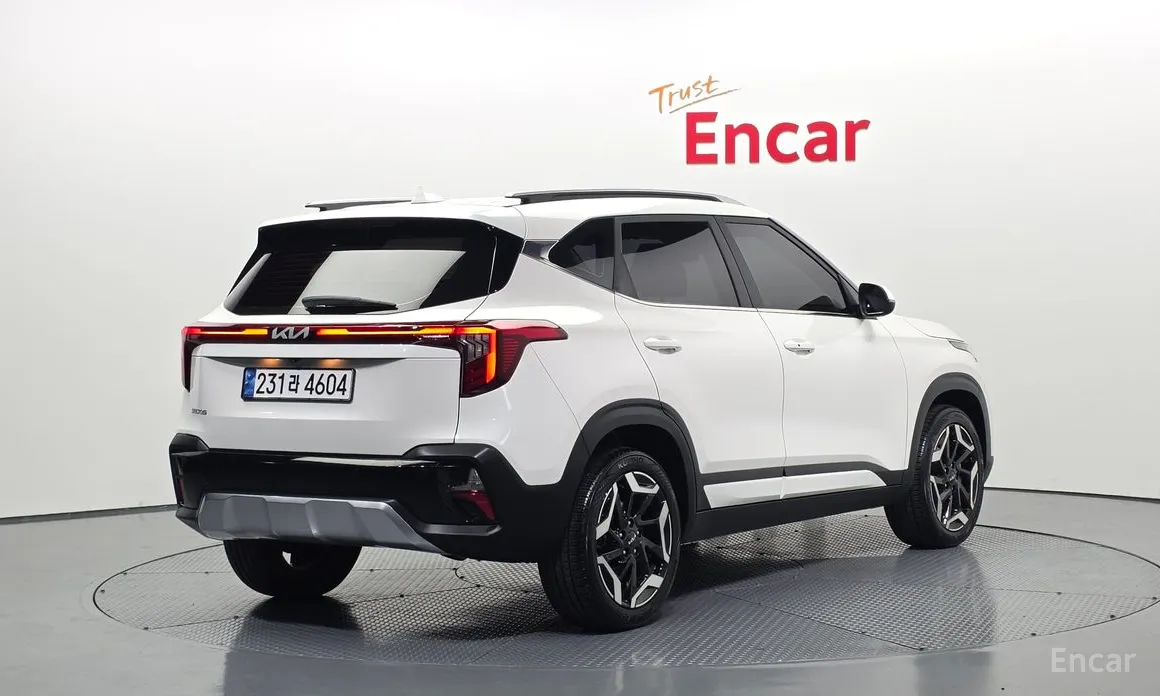 Фото 2 - Kia Seltos