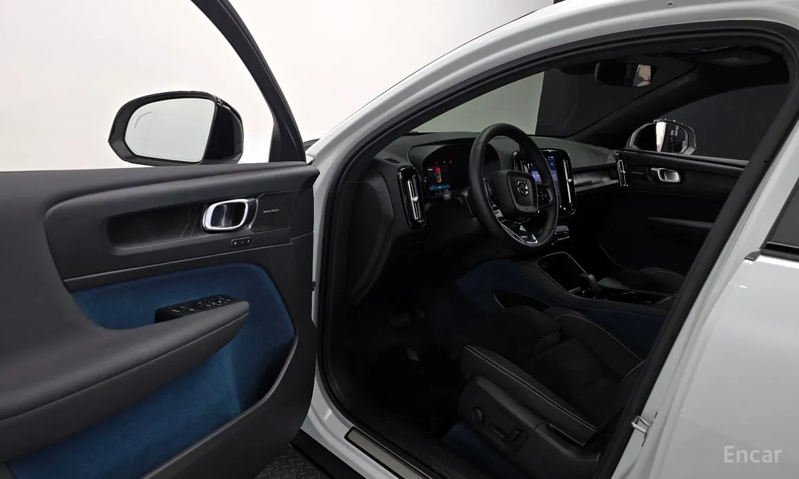 Фото 11 - Volvo C40