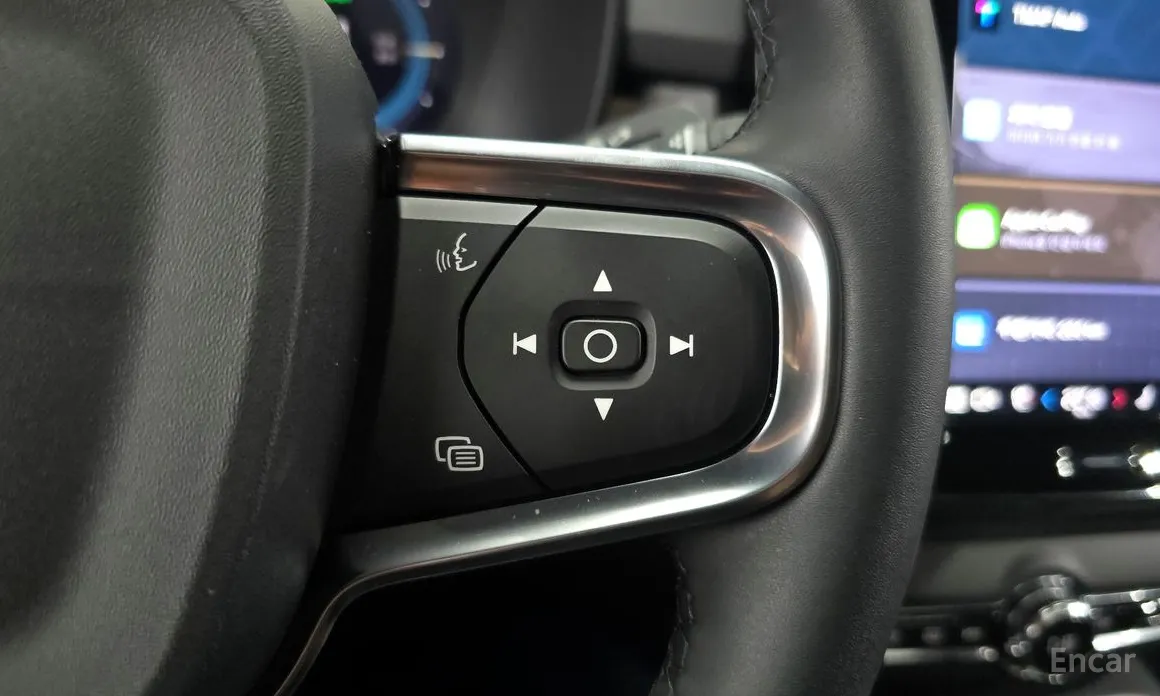 Фото 17 - Volvo C40