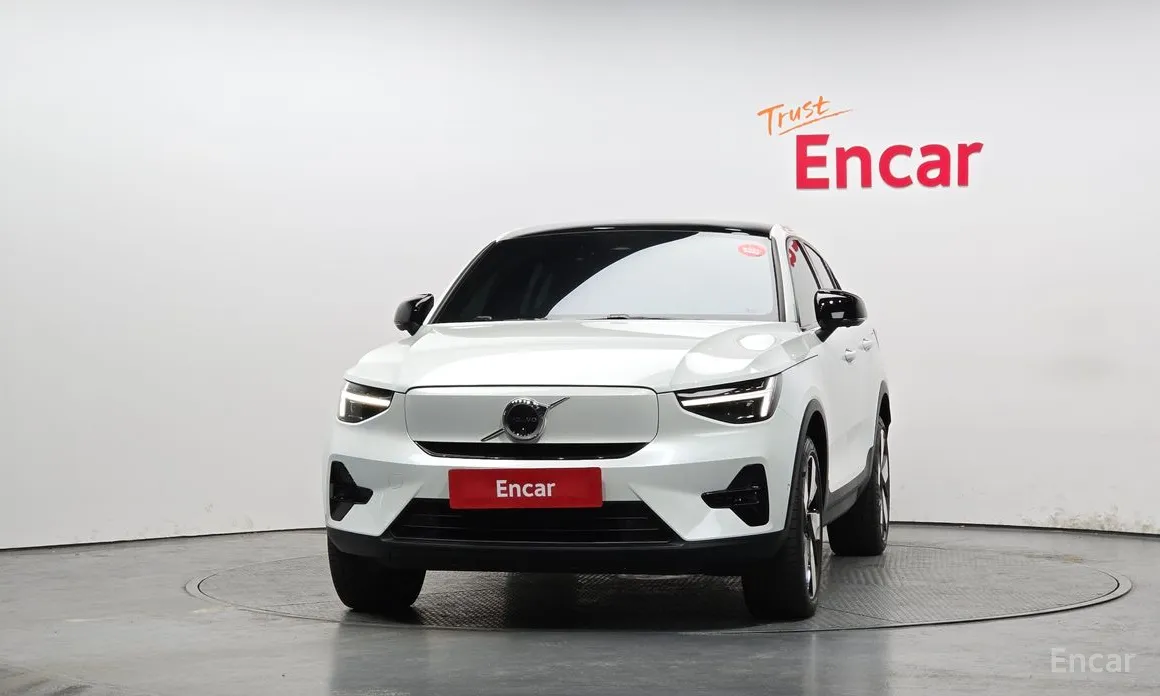 Фото 3 - Volvo C40