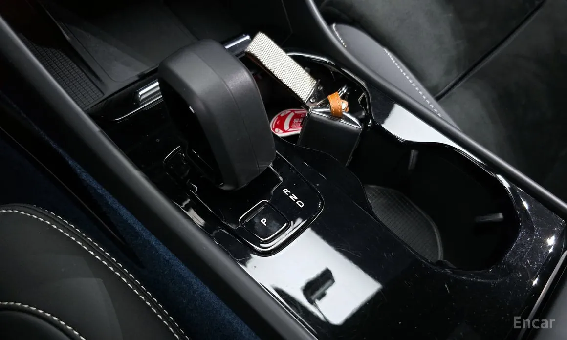 Фото 9 - Volvo C40