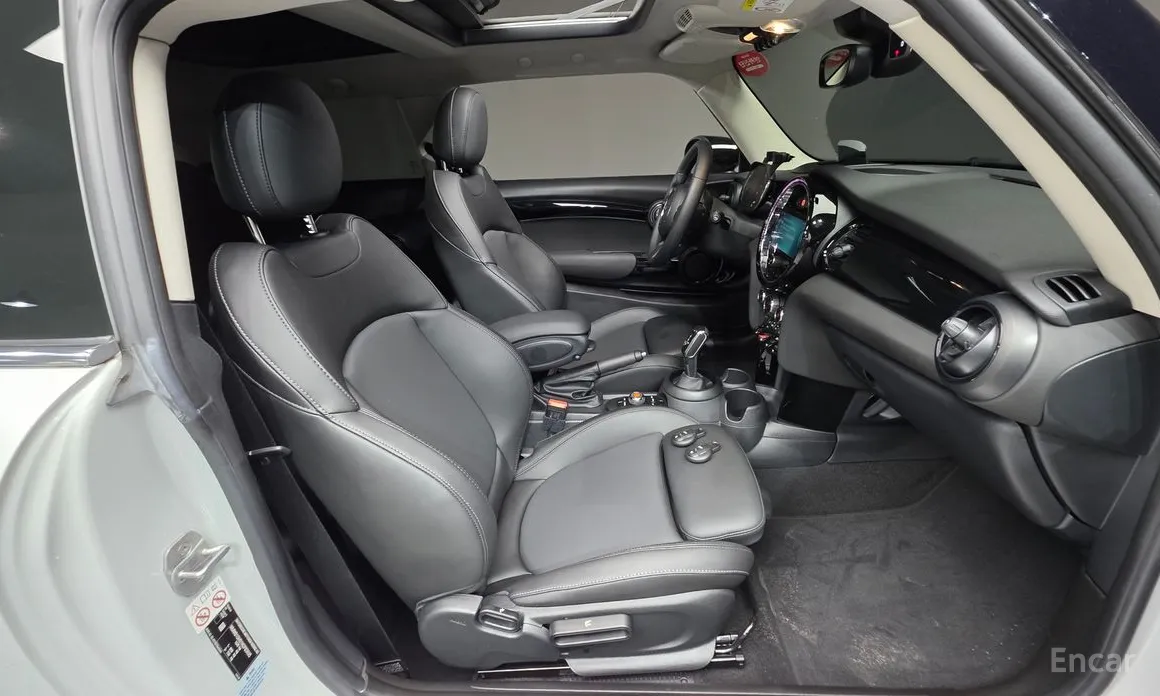 Фото 10 - Mini Cooper