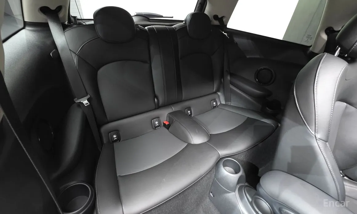 Фото 19 - Mini Cooper