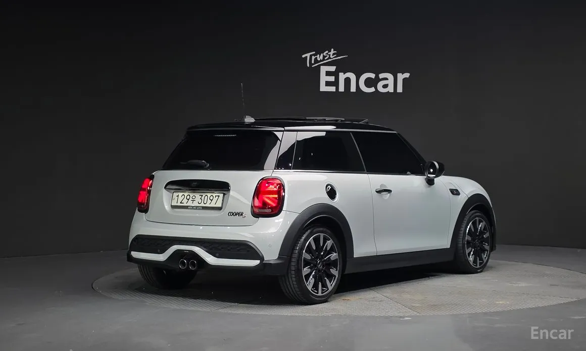 Фото 2 - Mini Cooper