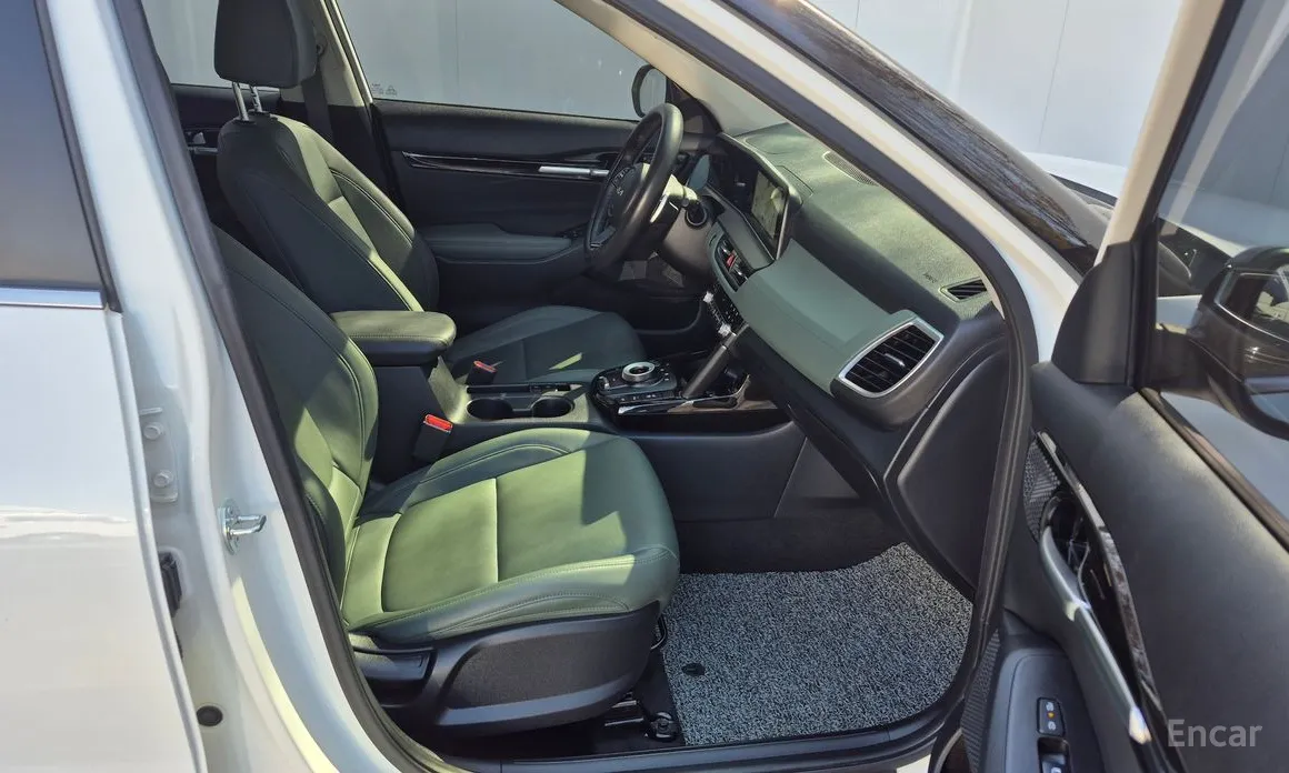 Фото 16 - Kia Seltos