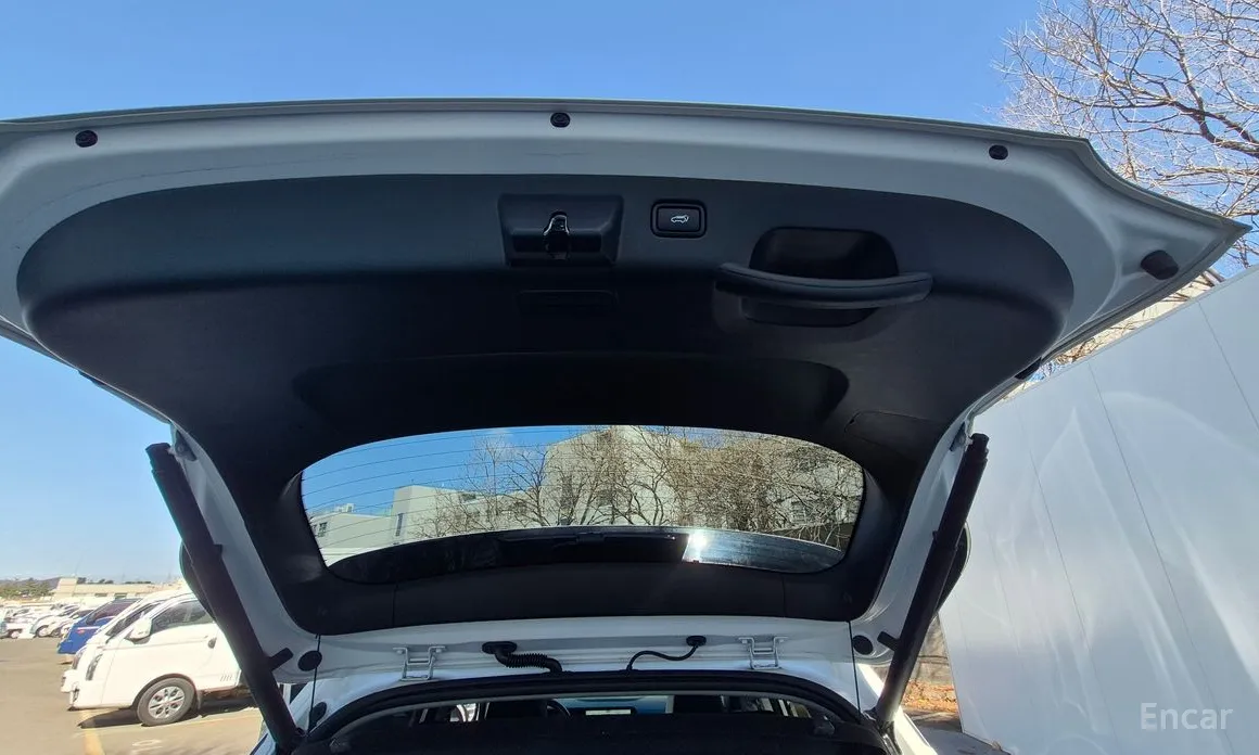 Фото 19 - Kia Seltos