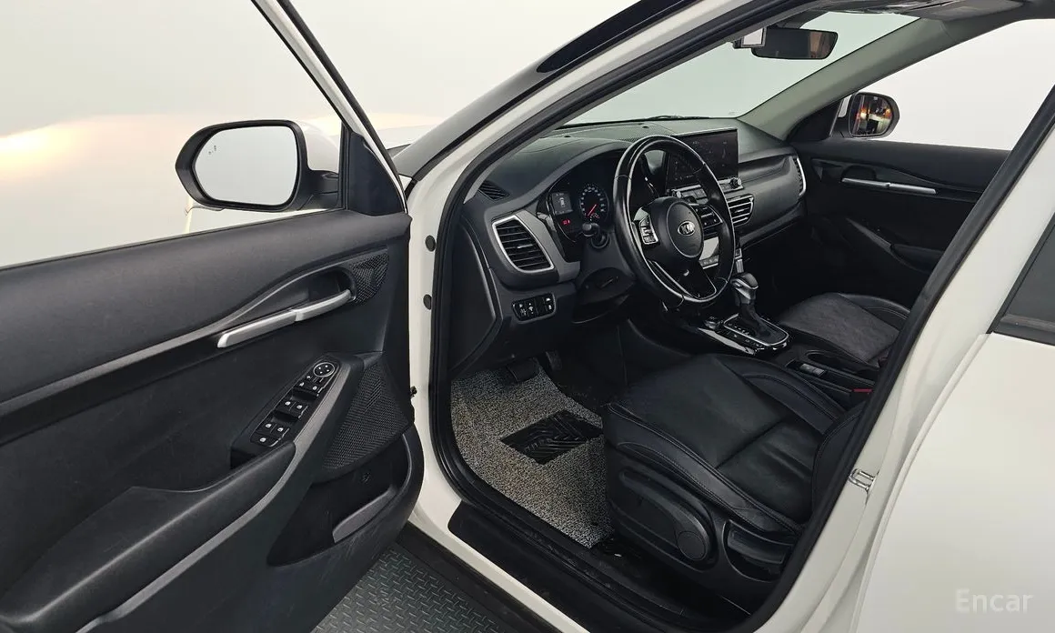 Фото 11 - Kia Seltos