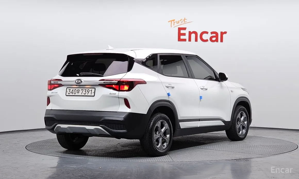 Фото 2 - Kia Seltos