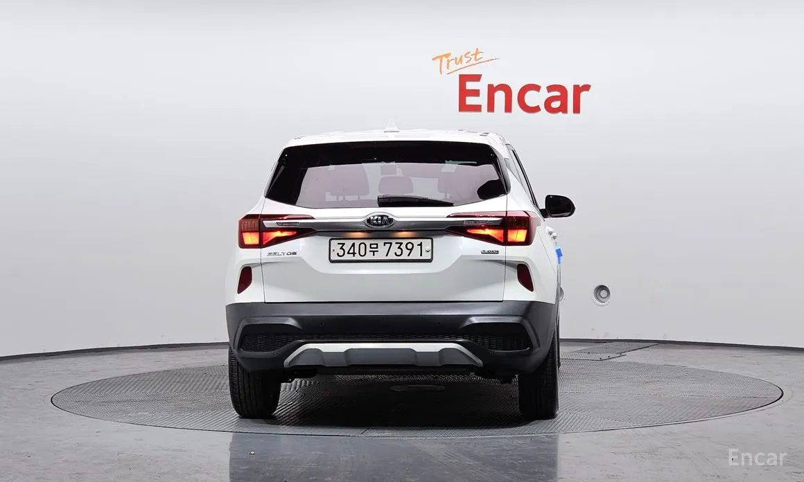 Фото 4 - Kia Seltos