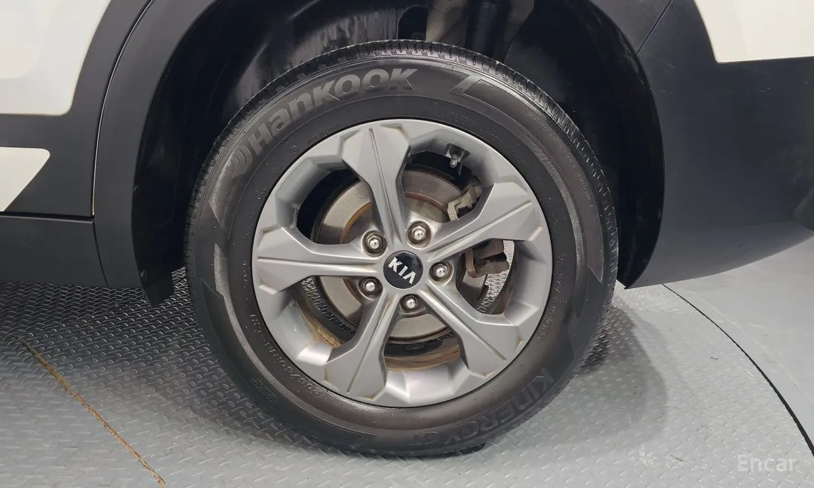 Фото 5 - Kia Seltos