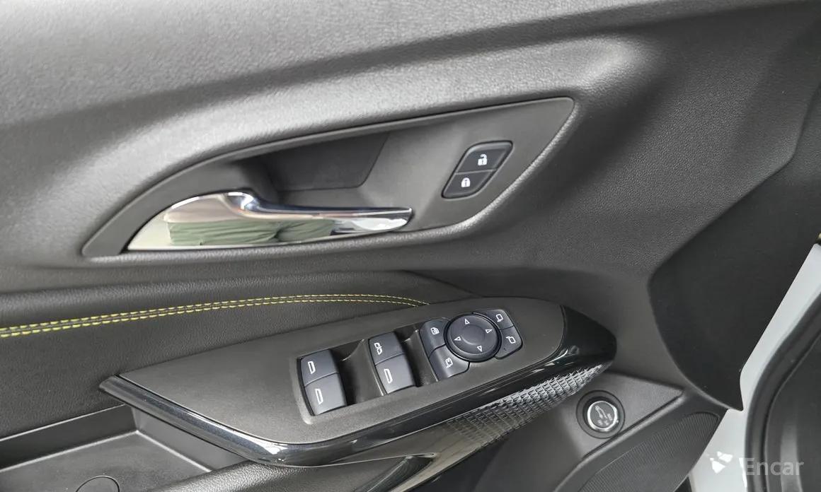 Photo 18 - Chevrolet Trax