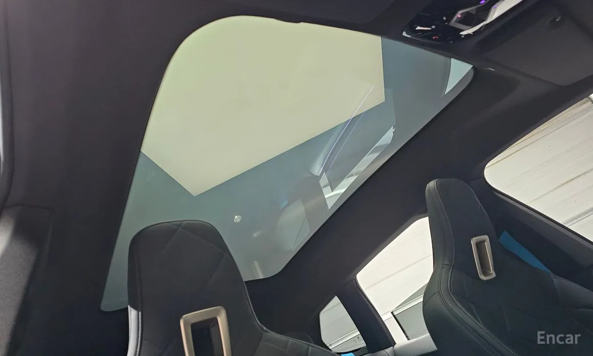 Фото 19 - BMW iX