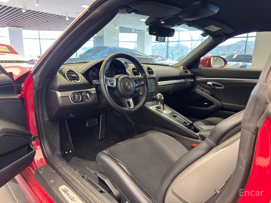 Фото 4 - Porsche 718