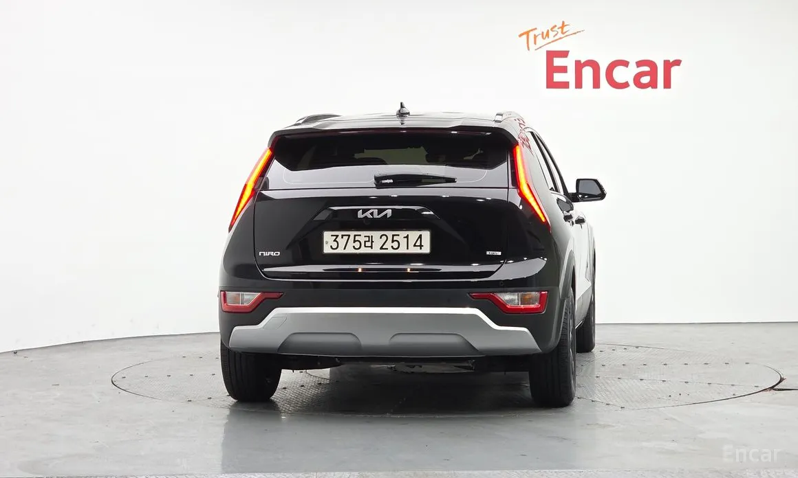 Фото 4 - Kia Niro