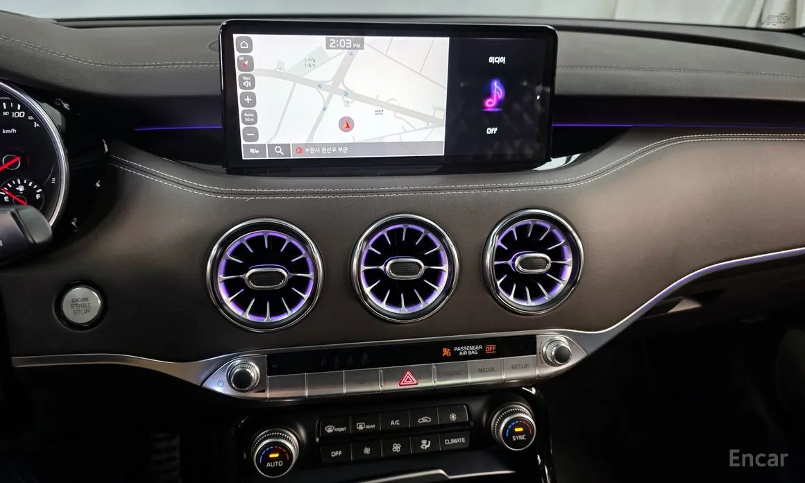 Фото 14 - Kia Stinger