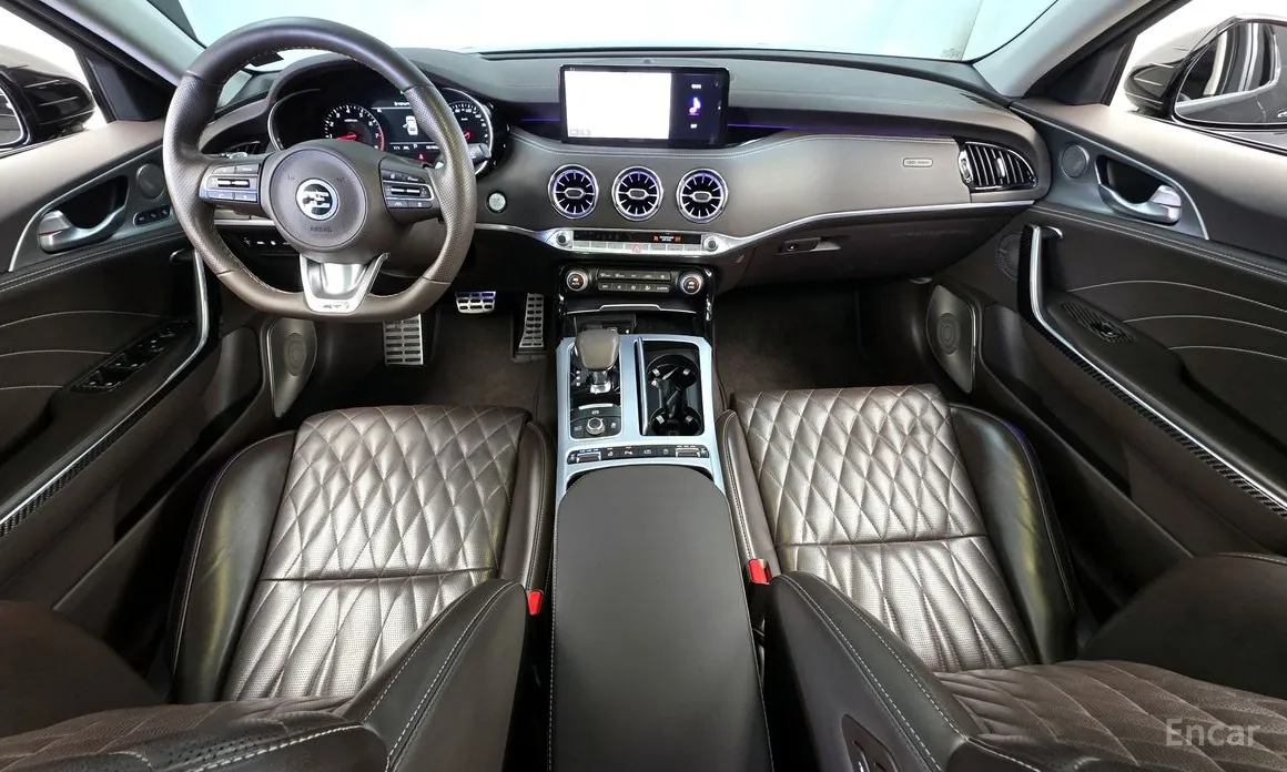 Фото 7 - Kia Stinger