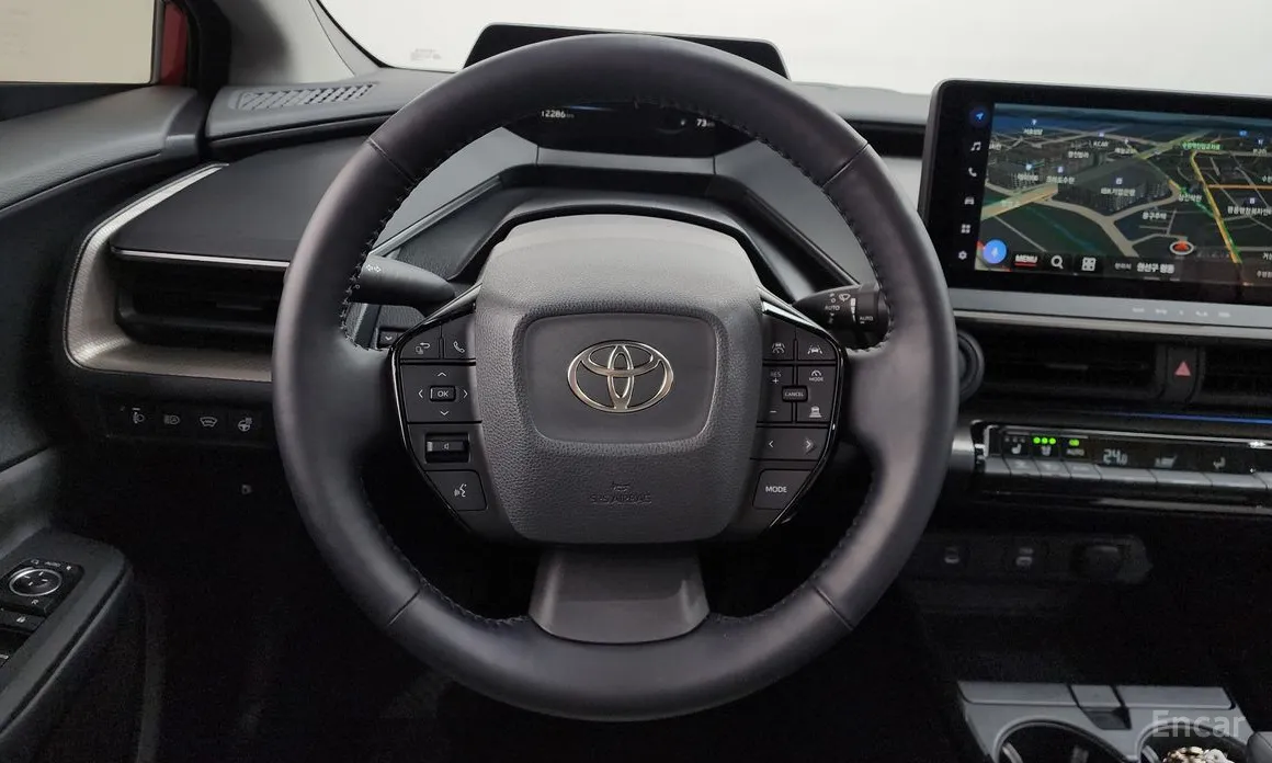 Фото 13 - Toyota Prius