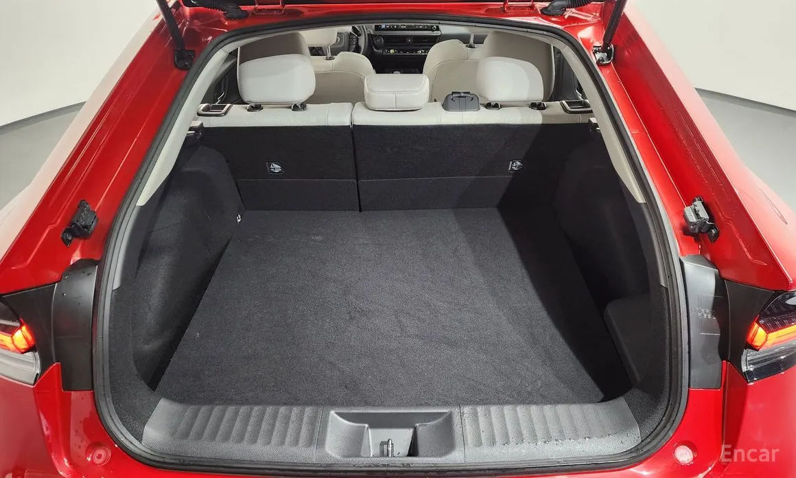 Фото 20 - Toyota Prius