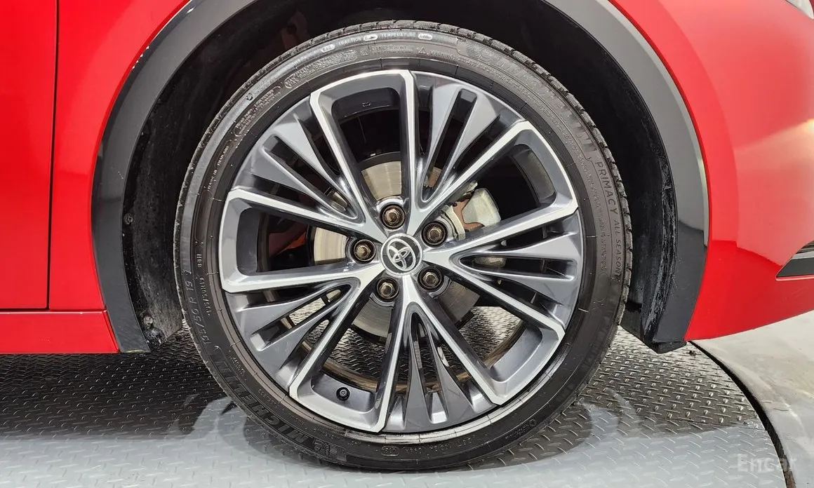 Фото 5 - Toyota Prius