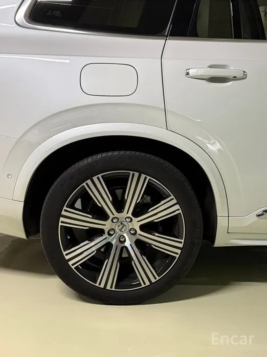 Photo 10 - Volvo XC90