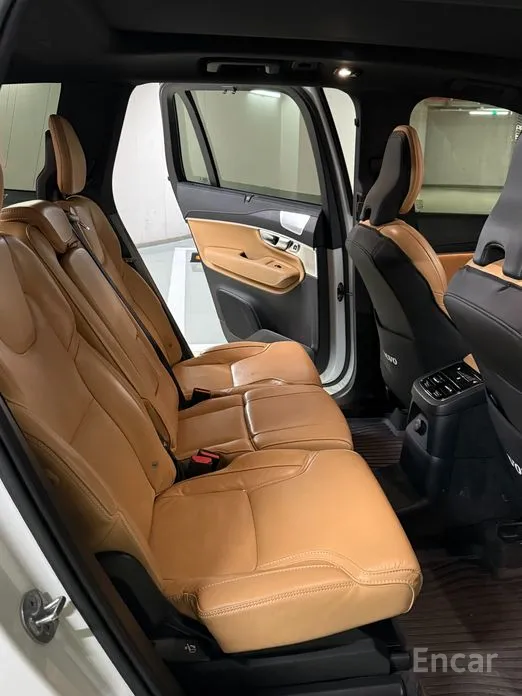 Photo 17 - Volvo XC90