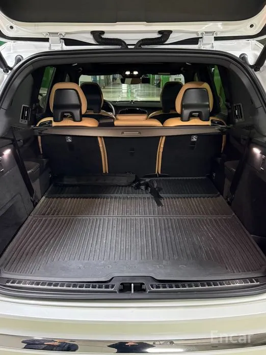 Photo 9 - Volvo XC90