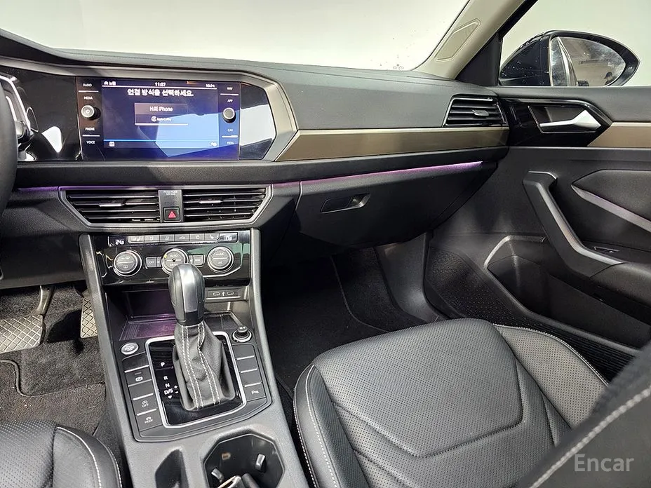 Photo 10 - Volkswagen Jetta