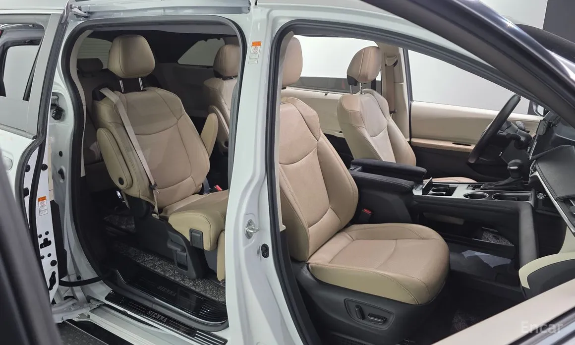 Фото 12 - Toyota Sienna