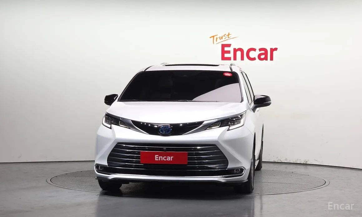 Фото 3 - Toyota Sienna