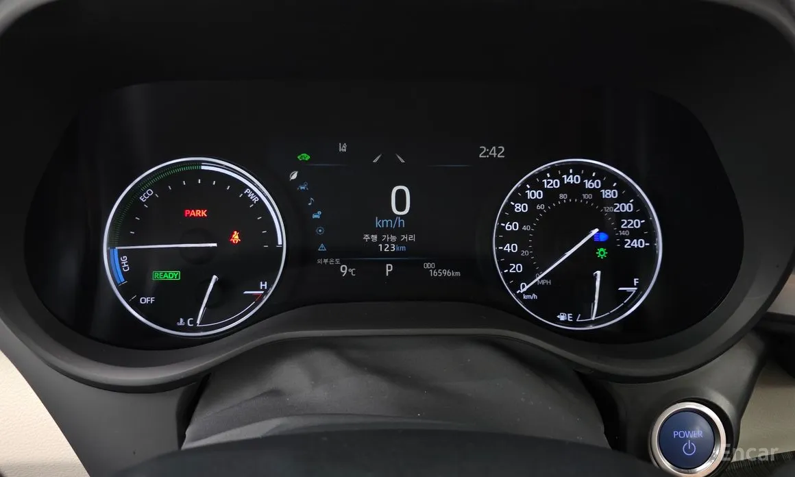 Фото 8 - Toyota Sienna