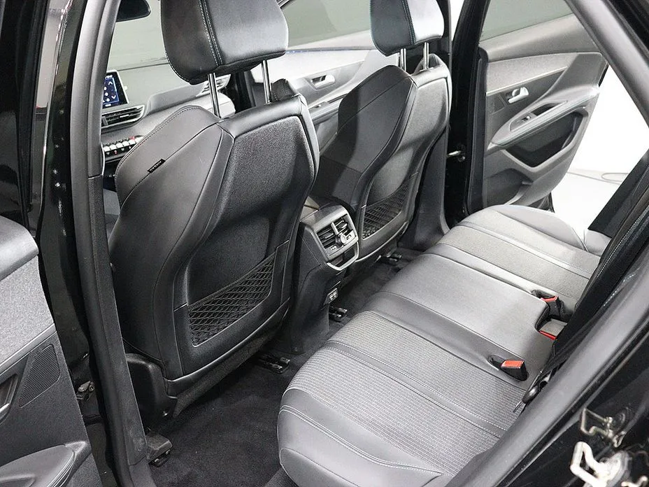 Фото 15 - Peugeot 3008