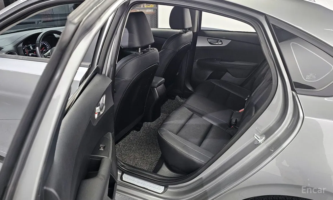 Фото 11 - Kia K3