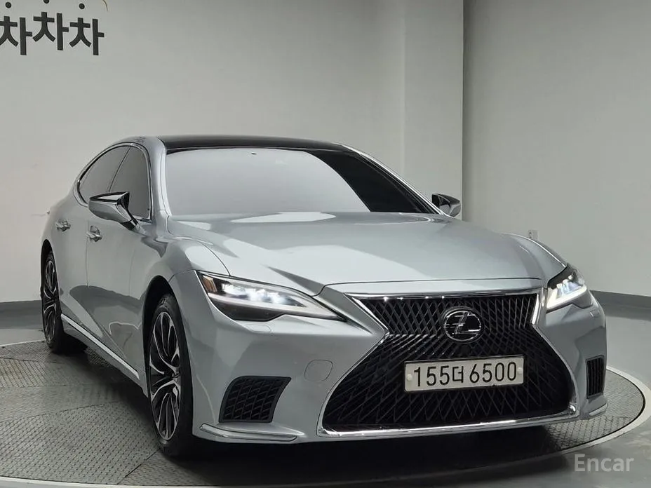 Фото 4 - Lexus LS