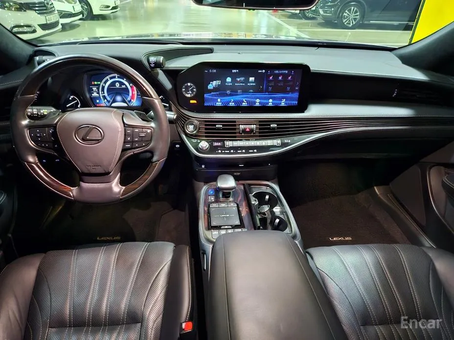 Фото 7 - Lexus LS