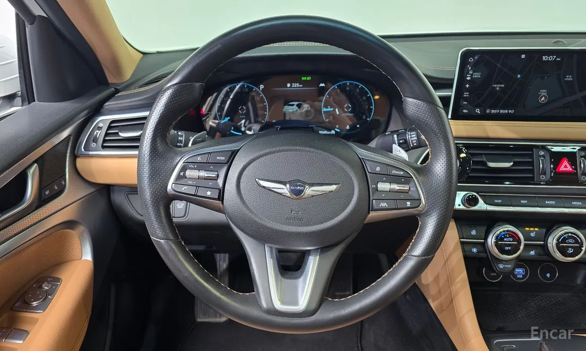 Photo 13 - Genesis G70