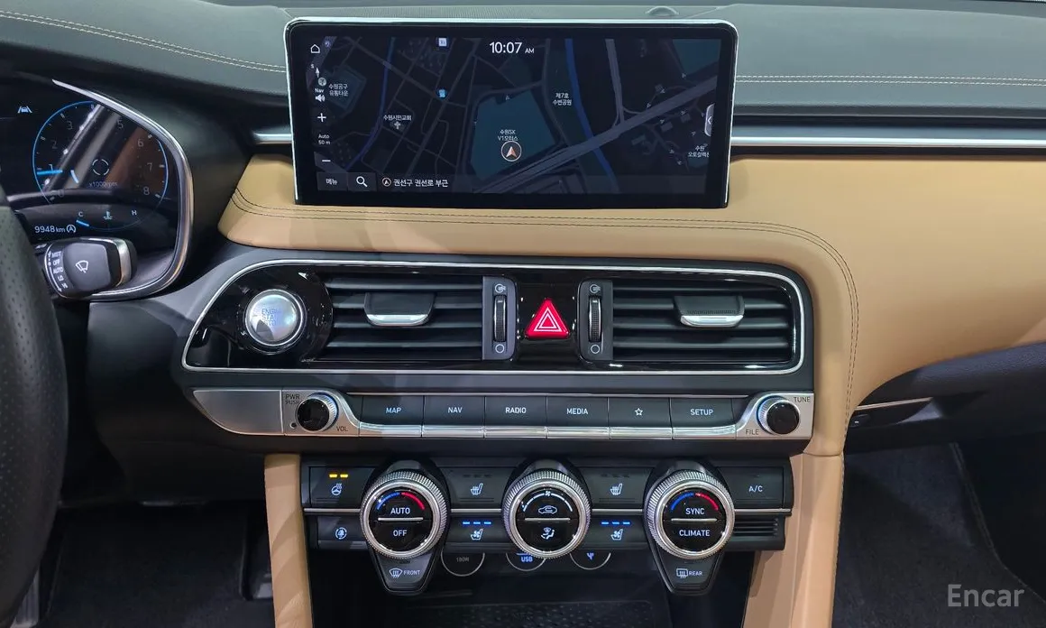 Photo 14 - Genesis G70