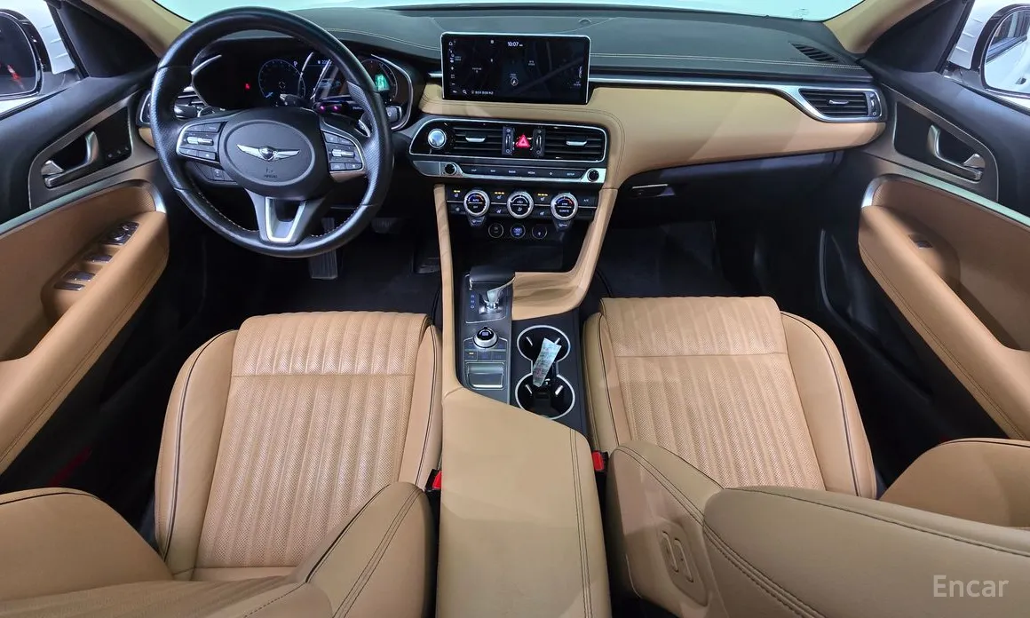 Photo 7 - Genesis G70