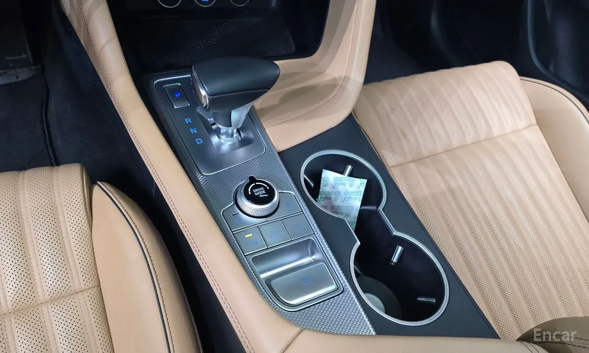 Photo 9 - Genesis G70