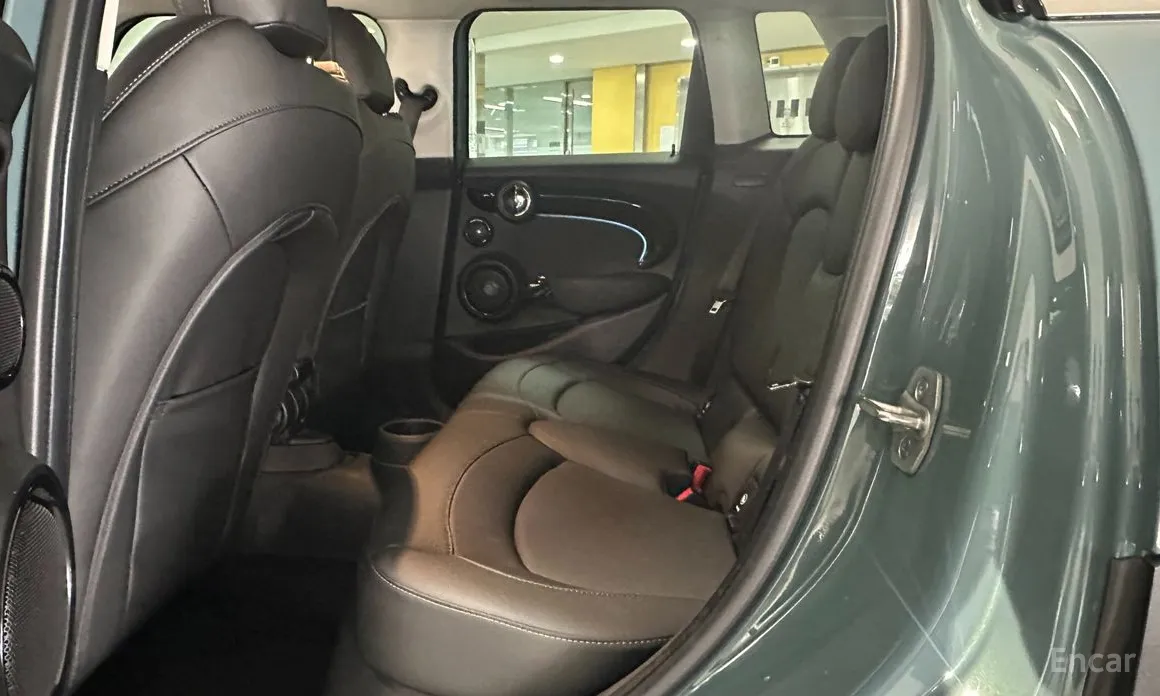 Фото 11 - Mini Cooper