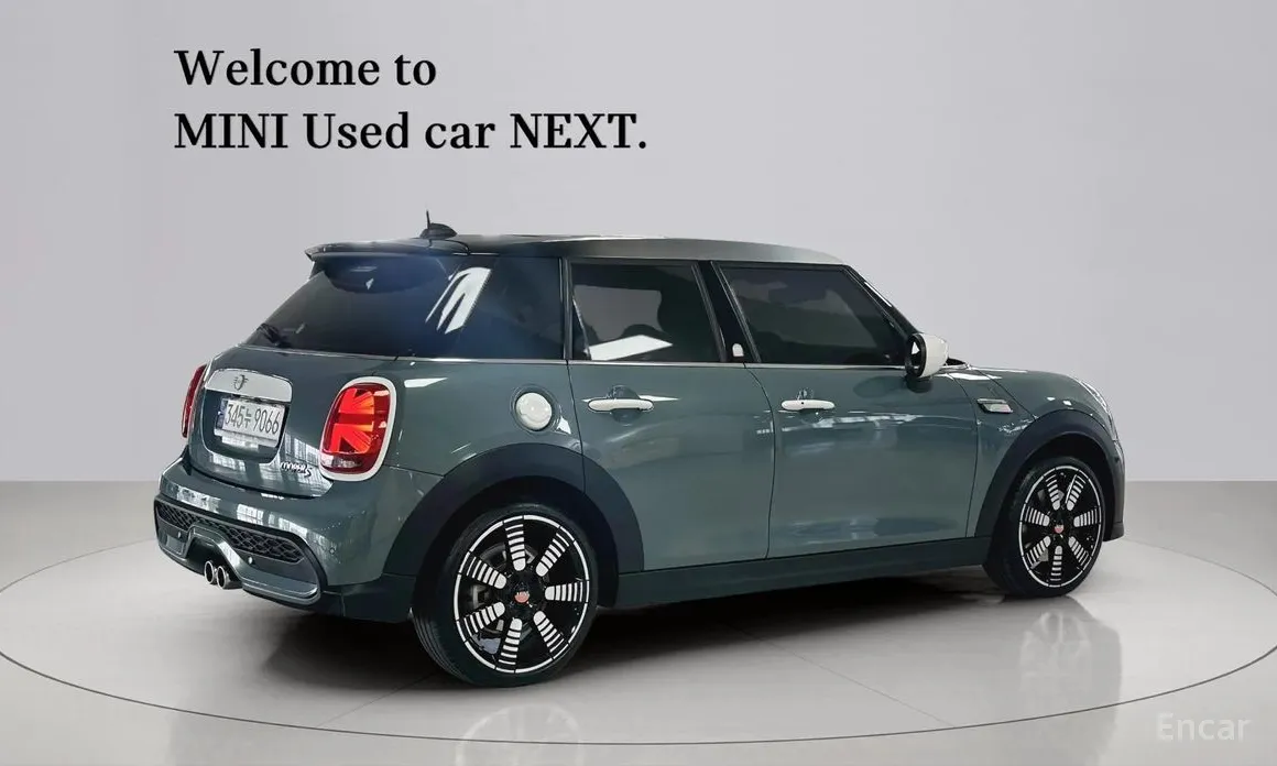 Фото 2 - Mini Cooper