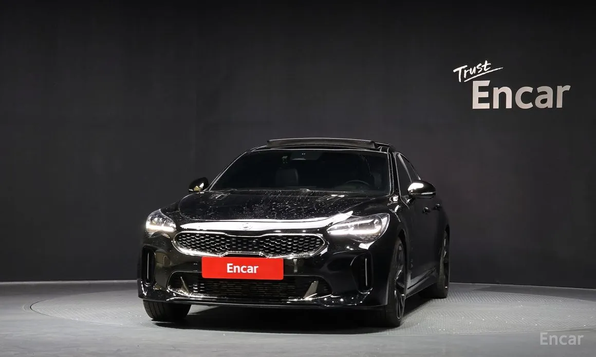 Фото 3 - Kia Stinger